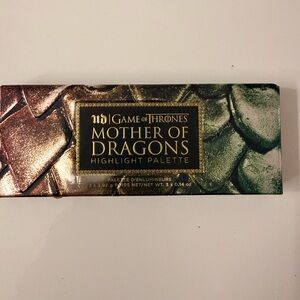 Urban Decay Mother of Dragons Highlight Palette